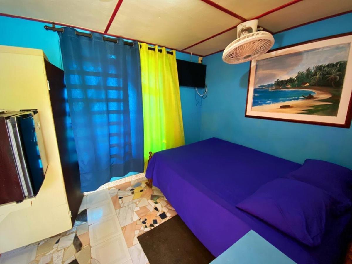 Yellow Moon Guesthouse & Apartments San Andrés Extérieur photo